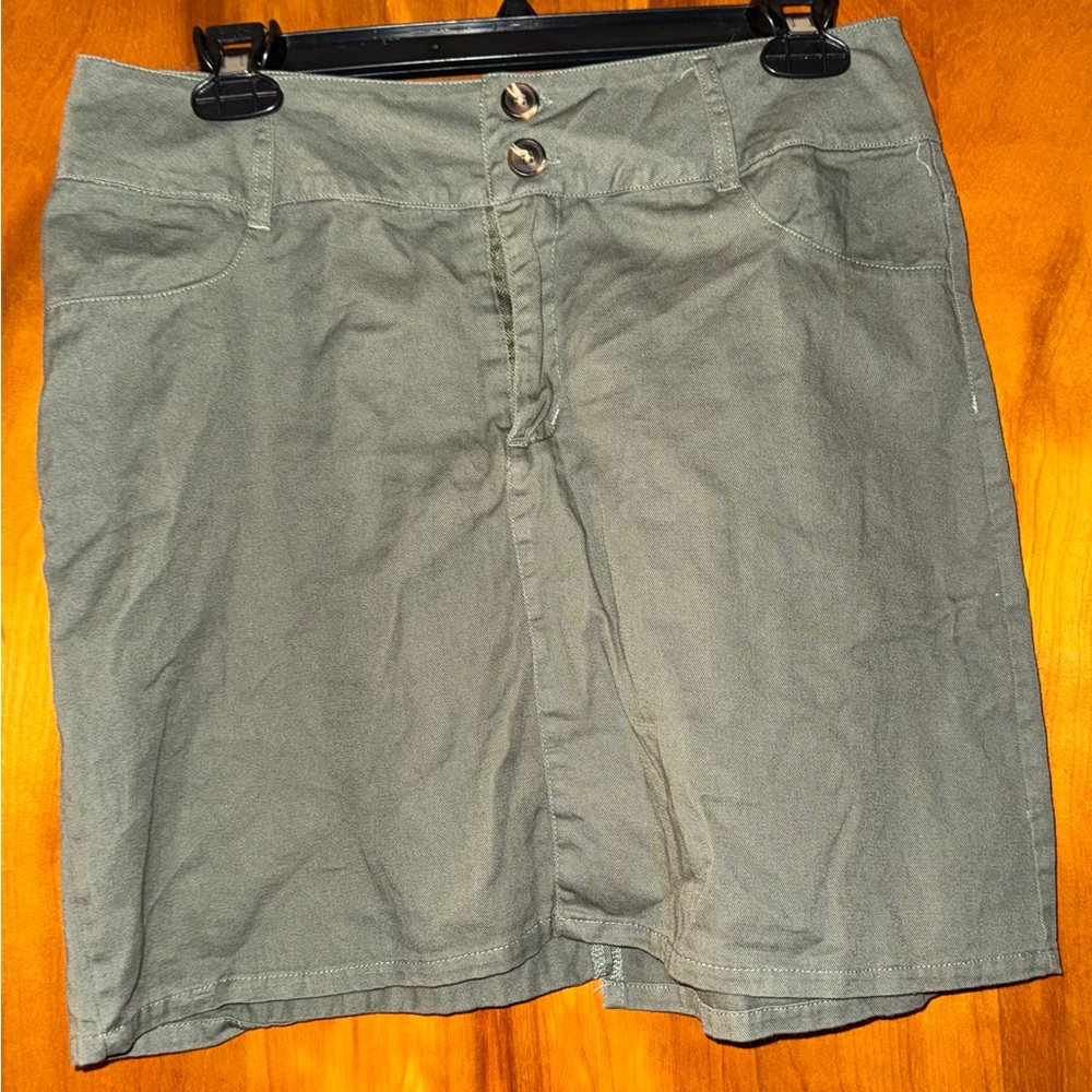 Jennifer Lauren Olive Skirt with Buttons